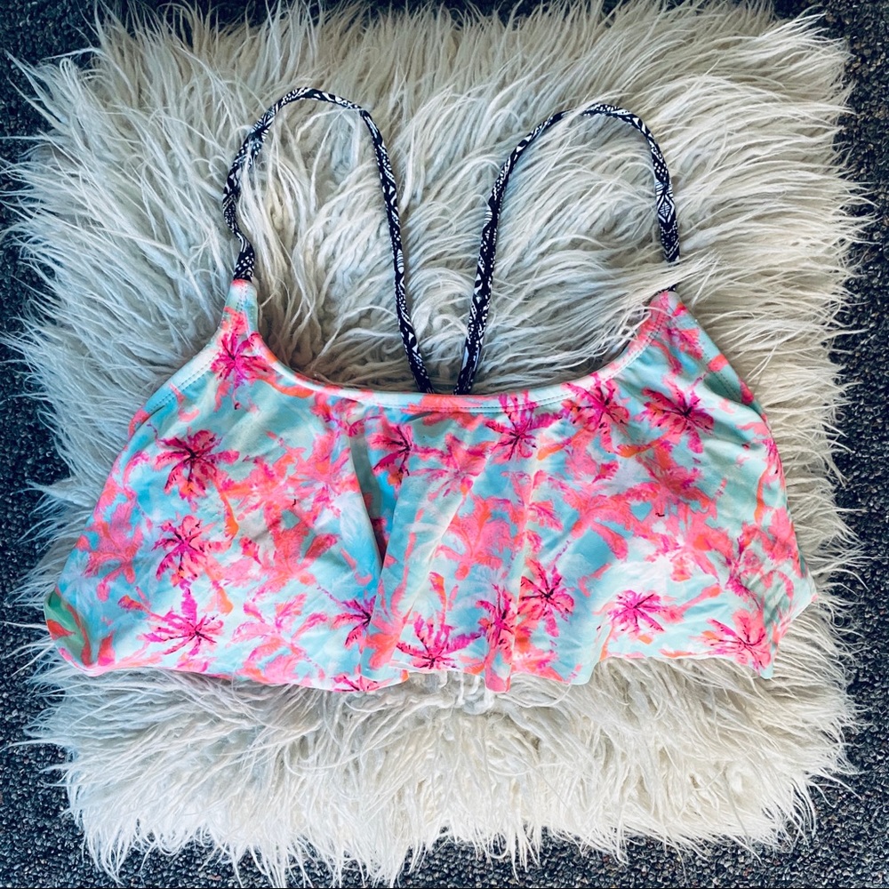 🏝Swim Top w/ Ruffle Cover